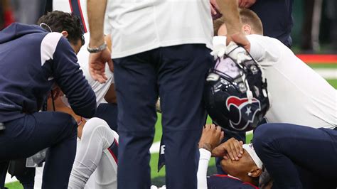 'It Hurts': Houston Texans React to Season-Ending Injury to Tank Dell - Sports Illustrated ...