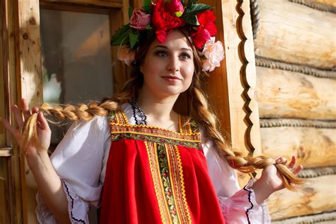 Russian girl in national dress with braids. Beautiful Slav. 22837800 ...