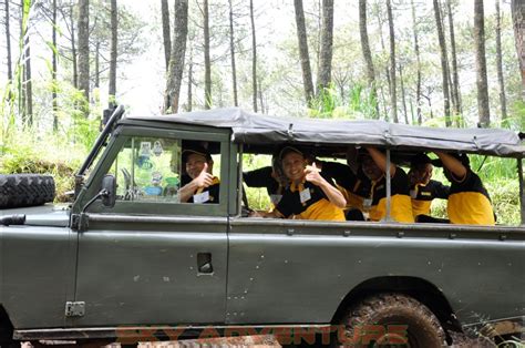 Wisata Offroad Lembang Bandung Outbound Seru Menembus Hutan Cikole Dan