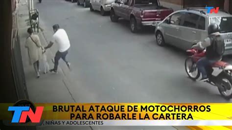 LA MATANZA I Brutal Ataque De Motochorros Para Robarle La Cartera YouTube