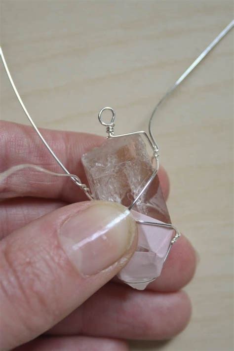 Wire Wrapping A Stone Netting Crystal Jewelry Diy Wire Wrapping