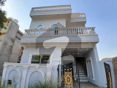 Prime Location House Of Marla Available In Dream Gardens Block F