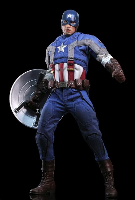 Hot Toys Golden Age Captain America Released Overseas! - Marvel Toy News