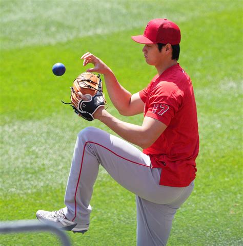 エンゼルス大谷翔平、試合前にブルペンで投球練習 ロイヤルズ戦へ42球投げ状態確認 Mlb写真ニュース 日刊スポーツ