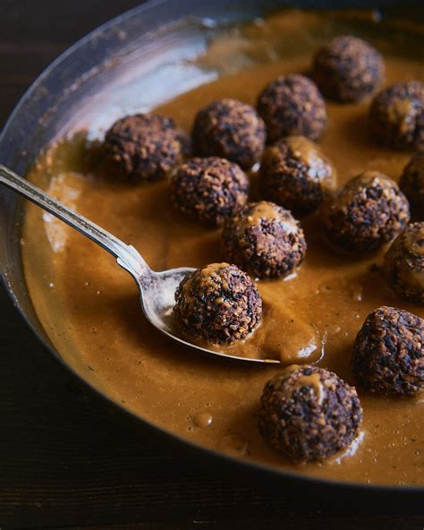 Vegan Swedish Meatballs With Classic Sides Good Eatings