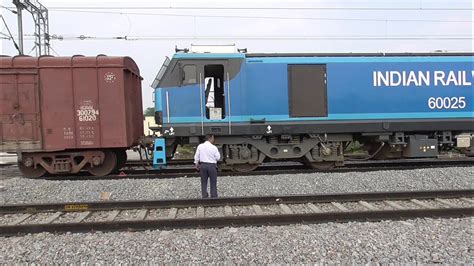 India S Most Powerful Locomotive WAG 12 Decouples With Freight 60025