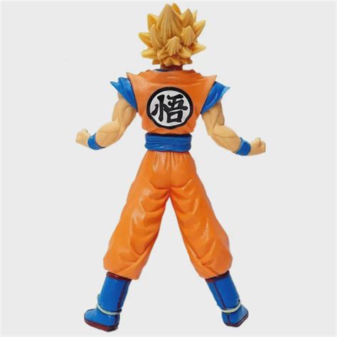 Boneco Dragon Ball Goku Super Sayajin 18 cm em Promoção na Americanas