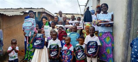 Rentr E Scolaire Long Chr Tienne Fraternit Offre Des Kits Scolaires