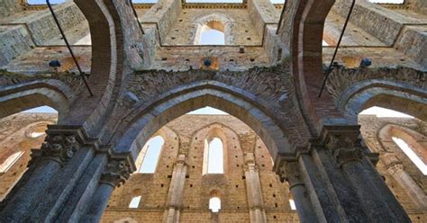 Il Gotico In Italia Chiese Cattedrali E Palazzi Dellarte Medioevale