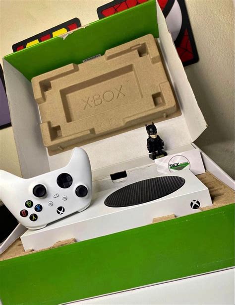 Microsoft Xbox Séries S 512gb Dois Controles e Fone Grátis Console