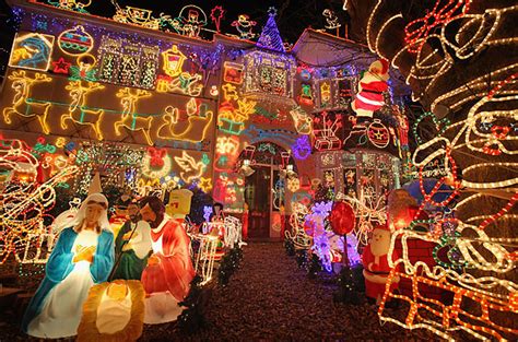 Ramblings ~: 2010 Ugly Christmas lights festival