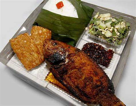 Nasi Kotak Paket Nila Goreng