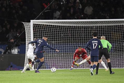 Mbapp Shines As Psg Secures Record Th French Super Cup Victory Dubi