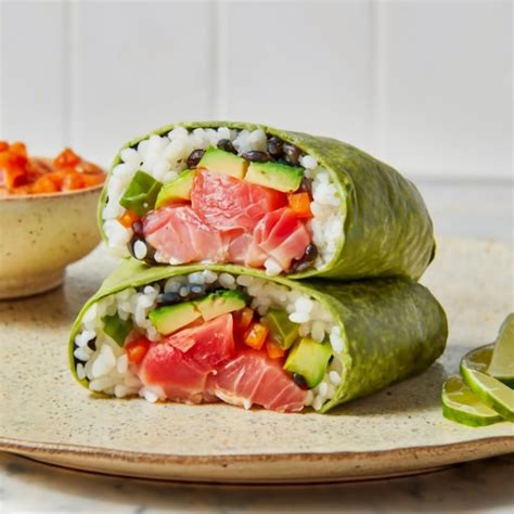 Premium Photo Savory Bluefin Tuna Sushi Burrito Recipe With Creamy