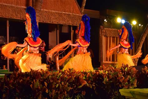 Nightlife In Oahu Oahu Travel Guide Go Guides