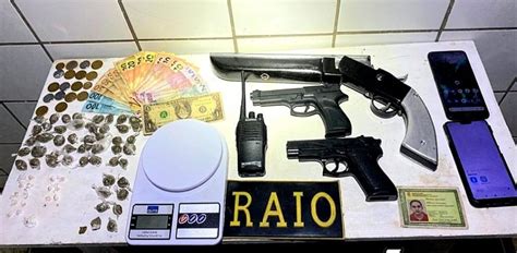 Pmce Prende Suspeito Com Arma Simulacros De Pistola E Drogas Em