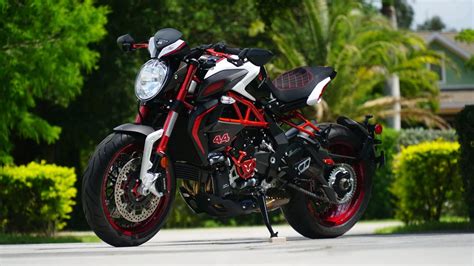 Stunning 2016 MV Agusta Dragster 800RR Lewis Hamilton Edition Flashes