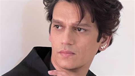 call centre job  ftii  bollywood  vijay varma  film