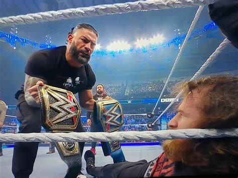 Sami Zayn Attacks Roman Reigns On Wwe Smackdown Huge Title Match