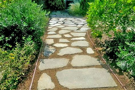 Flagstone Walkway in DG--decomposed granite - Los Angeles - by Flores ...