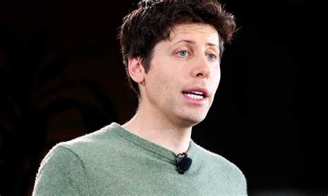 Debemos mitigar los riesgos de la IA actual Cómo Sam Altman