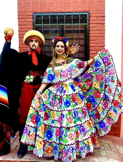 Chiapaneca Y Parachico Ropa Mexicana Moda Mexicana Vestidos Mexicanos