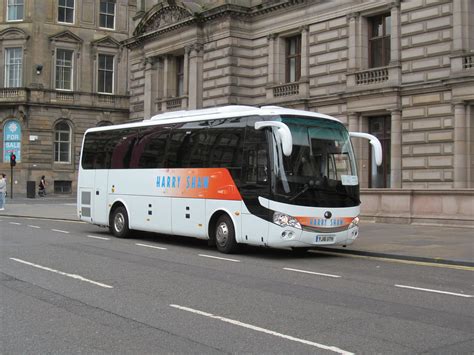 YJ16UTH Harry Shaw Coaches George Sq Glw 06 17 Dmgbuses Flickr