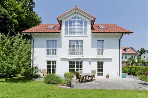 Großzügiges freistehendes Einfamilienhaus mit sonnigem Südgarten