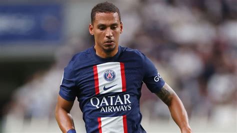 West Ham Contrata O Zagueiro Alem O Kehrer Do Paris St Germain Newsgater