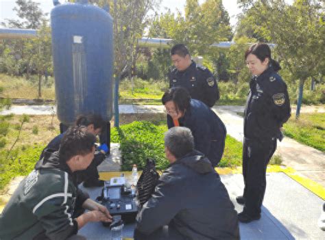 洛阳市生态环境综合行政执法支队开展新装备培训检测水质相关