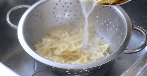 If You Drain Pasta In The Sink Heres Why You Should Stop Doing That Now