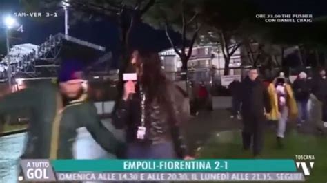 Tv Reporterin Greta Beccaglia Bei Live Bertragung Sexuell Bel Stigt