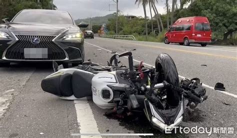 【情報】貪快逆向超車害重機騎士撞斷腿 女駕駛認錯：以為他應該會閃 場外休憩區 哈啦板 巴哈姆特