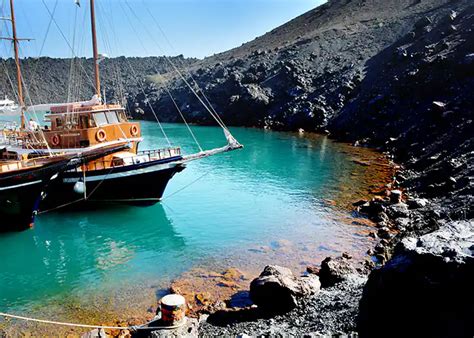 Santorini Hot Springs - Santorini Motor Yachts