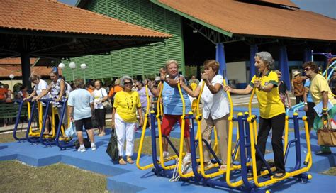 Apenas 4 dos programas para idosos no Brasil são do poder público