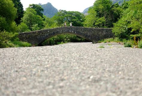 Drought dries up parts of river Derwent in England