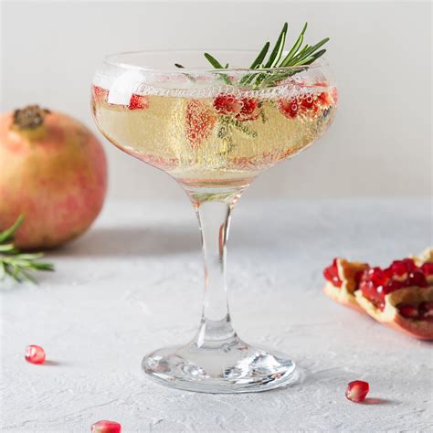 18 Holiday Cocktail Mocktail Recipes Sur La Table Lid Ladle