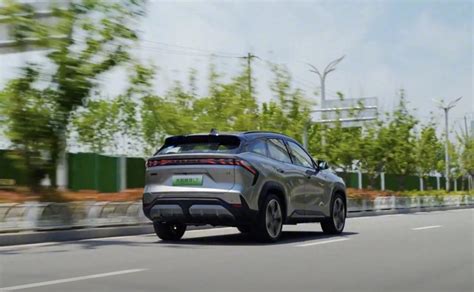 15 20万新能源suv：这四台车配置拉满体验均衡！不出错的选择腾讯新闻