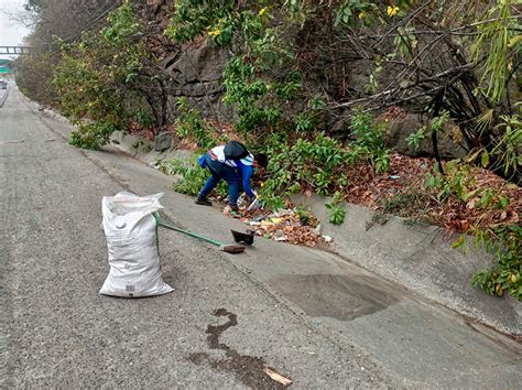 Urvaseo Recopil Kilos De Basura A Lo Largo De La V A Perimetral