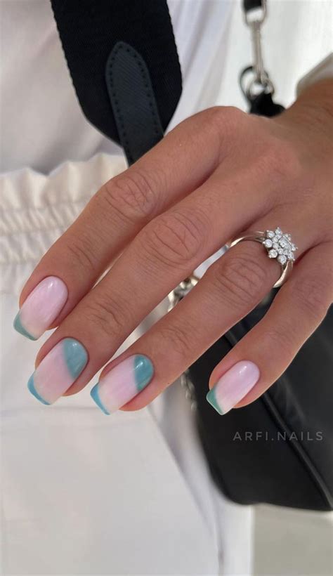 The Prettiest Summer Nail Designs We Ve Saved Minimalist Green Tips