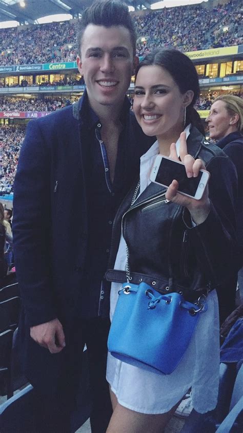 Hot Sexy Lottie Ryan Bikini Pics