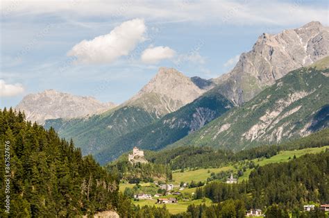 Foto De Scuol Tarasp Unterengadin Bergdorf Schloss Fontana