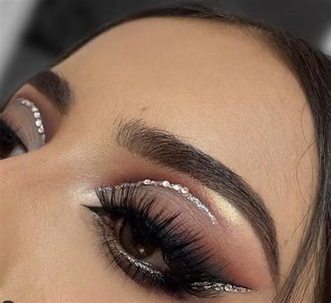 Pin De Aysanmis En Makeup Lewks En 2022 Cómo Aplicar Sombra De Ojos