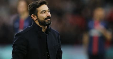 Football L ancien Parisien Lavezzi hospitalisé en Uruguay après une