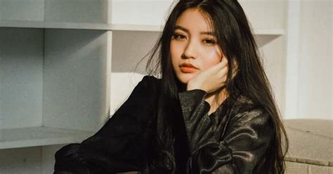 B U G I Xinh Hot Nh T Instagram L N Ti Ng Tr C Tin N L Con Gi P Th C P K V I Trai