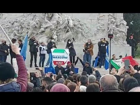 Manifestazione No Green Pass Col Senatore Gianluigi Paragone A Roma