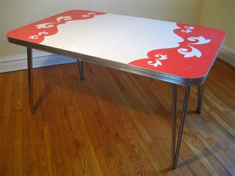 flatout design diner table