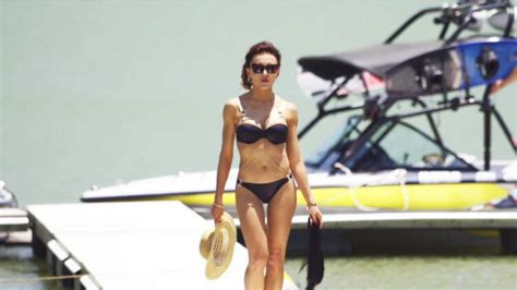 8 Hot Sexy Ana Leticia Bikini Pics