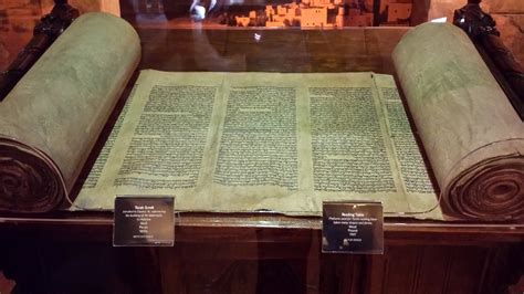 Ark Encounter Museum Of The Bible Exhibit Bible Buying Guide