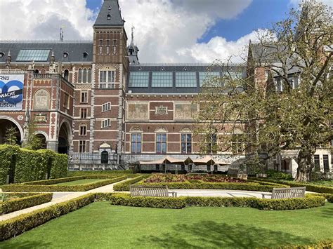 Gardens of the Rijksmuseum – MforAmsterdam Tours